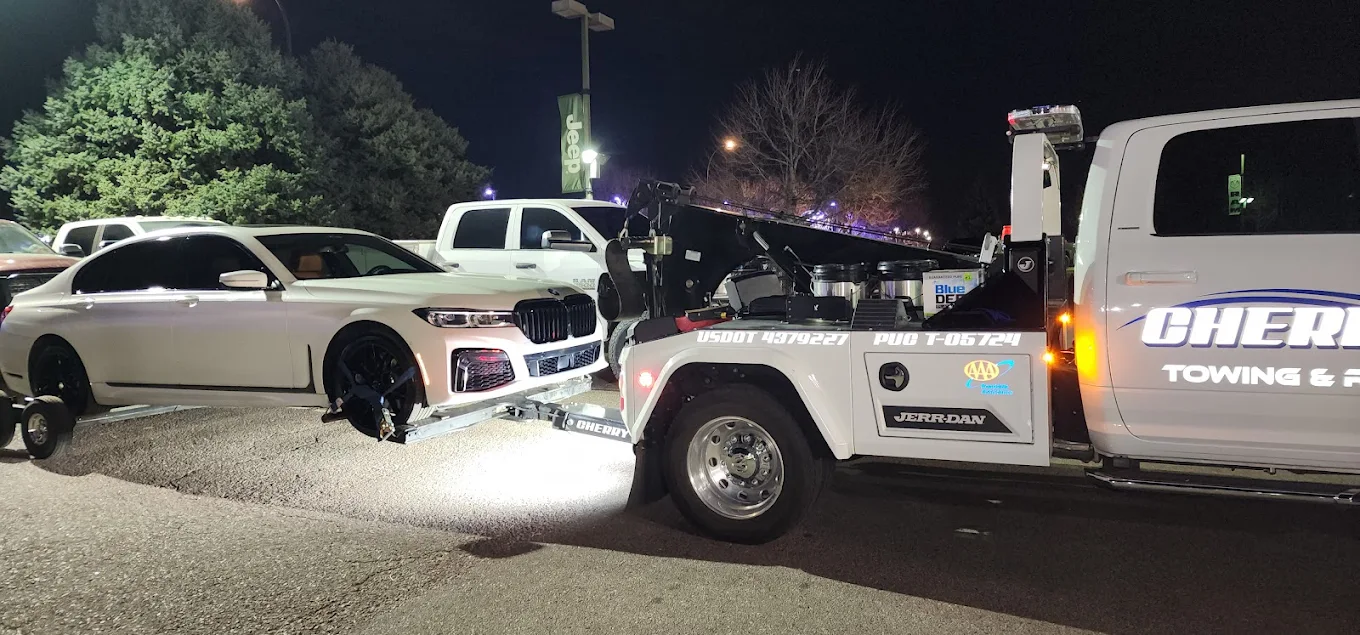 Auto Towing Service Cherry Creek Towing and Recovery  Littleton and Denver Metro Areas CO